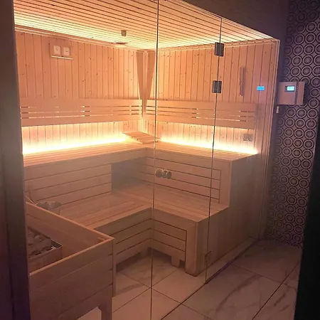 Leo Old Town Apartment- Airconditioning, Sauna, Gym, Kids'play *